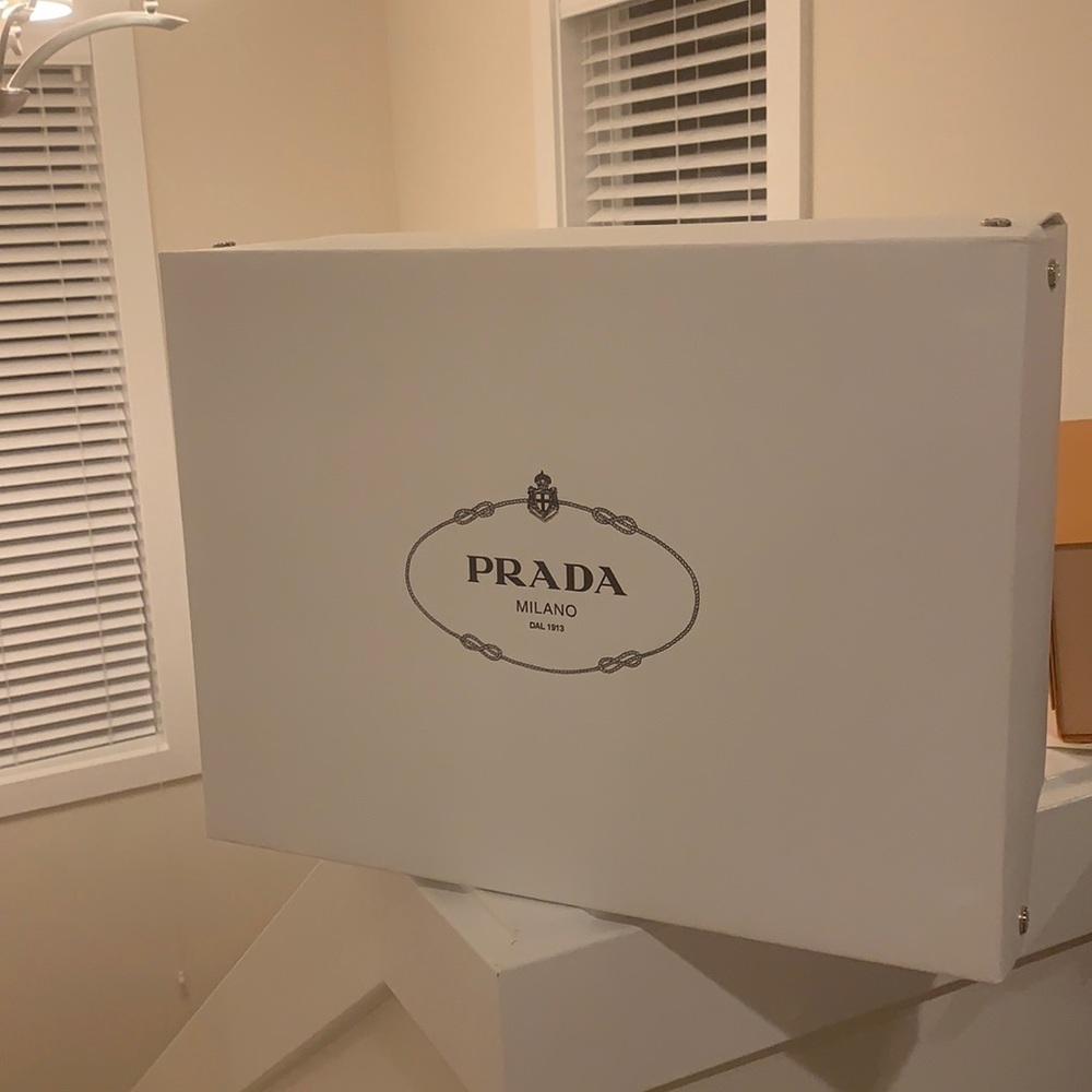 Prada box
